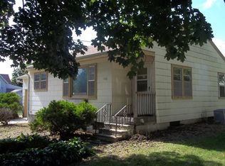 106 W Maple Ave, Conrad, IA 50621