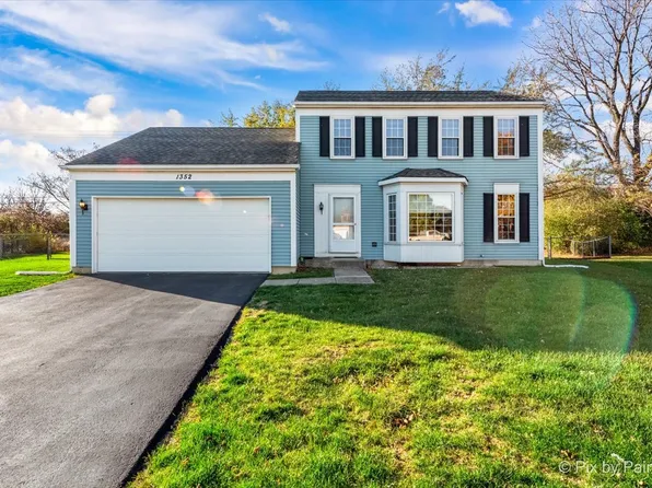 1352 Shagbark Ct, Carol Stream, IL 60188