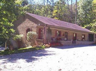 149 W Ridgeway Dr, Nashville, IN 47448