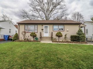 174 Creemer Ave, Iselin, NJ 08830