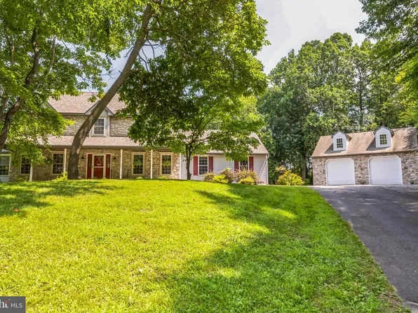 89 Freigh Ln, Pottstown, PA 19465