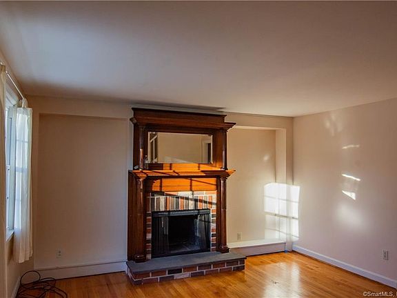 2nd image of 9 Firethorn Dr #9