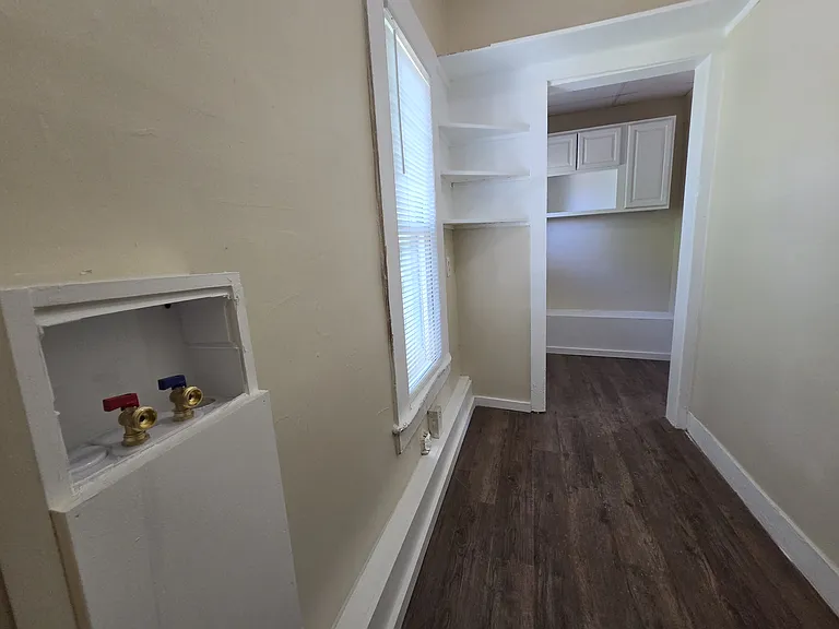 240 Maple St #2 — Photo 6