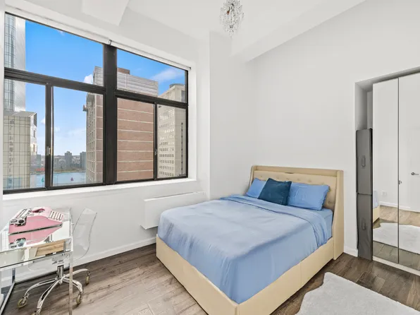 310 East 46th Street image 5 of 11