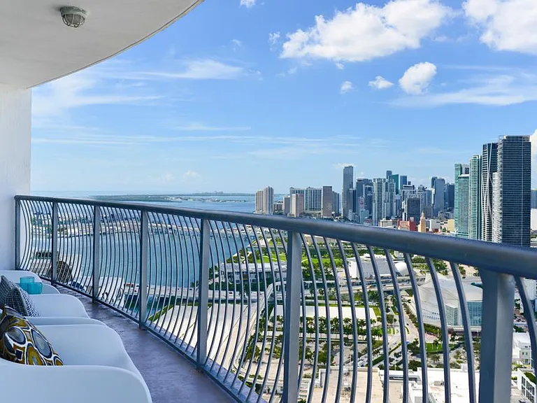 1750 N Bayshore Dr #4815 — Photo 1