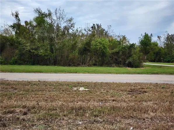 990 S Fashion Blvd, Hahnville, LA 70057