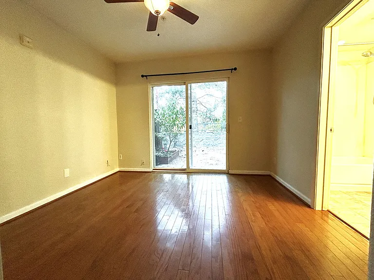 470 White Chapel Ave — Photo 11