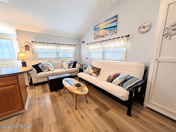 2nd image of 25 E Cormorant Way