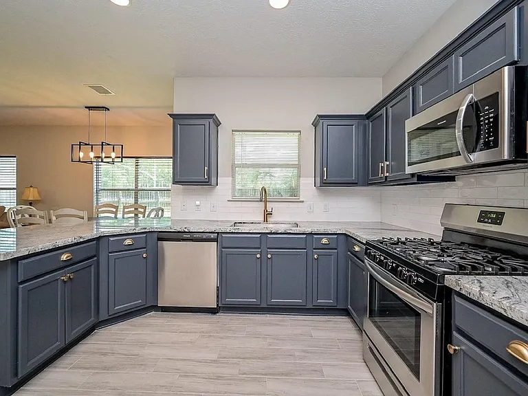 10607 Criswell Dr — Photo 6