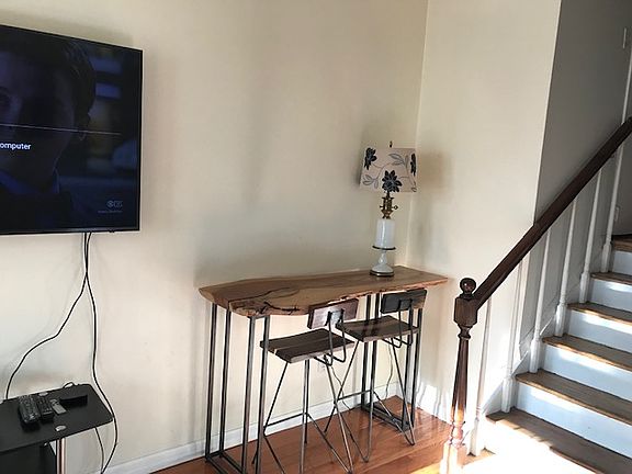 3rd image of 344 E 49th St #D3