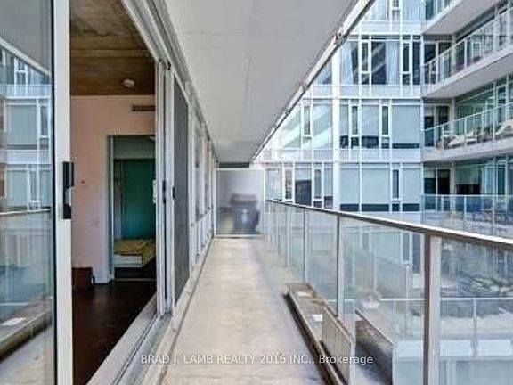 4th image of 75 Portland St #522