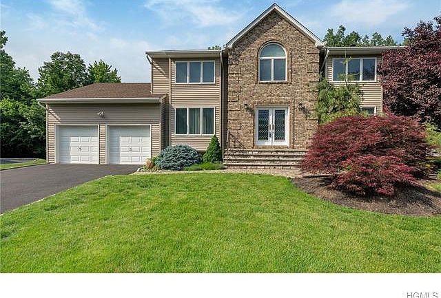 1st image of 12 Bush Ct