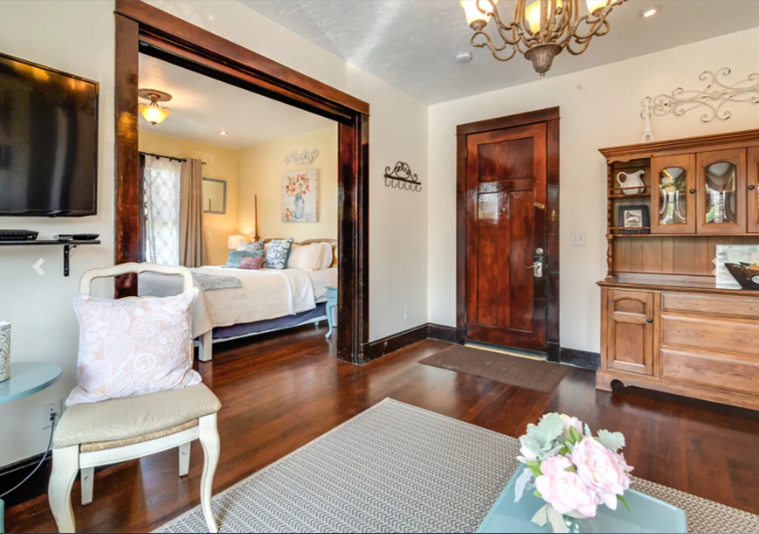 Fully Furnished One Bed Provo Apartment — Photo 3