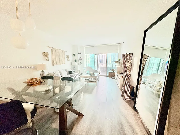 55 SE 6th St #1706 — Photo 7