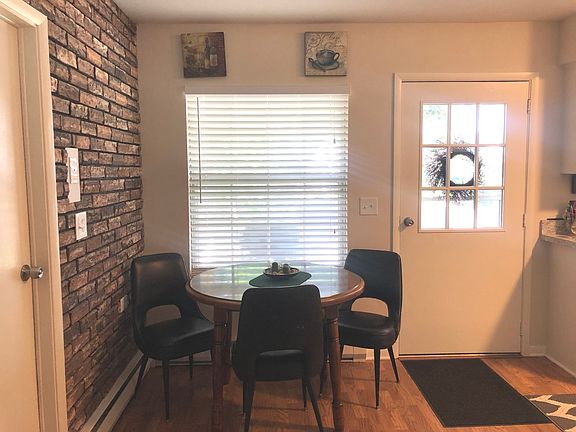 4th image of 7401 Dunwood Ct
