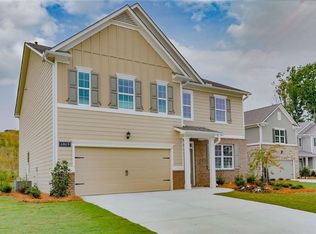 6869 Lake Overlook Ln, Flowery Branch, GA 30542