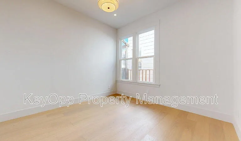 489 Guerrero St — Photo 23