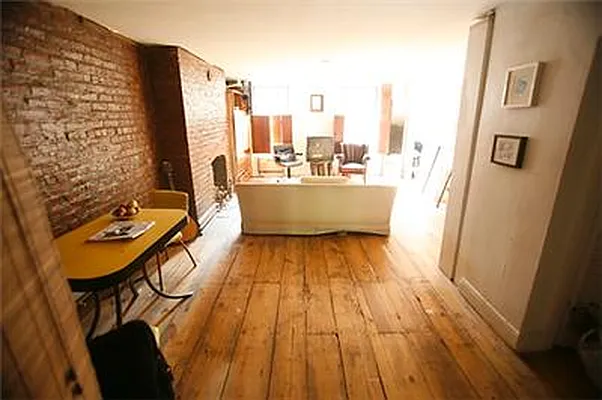 Rented by Luxury Property Group | media 17