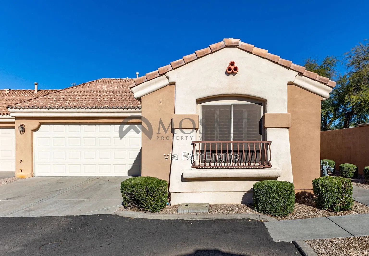 3 bed, 2.0 bath, 1319 sqft, $1,775 — Photo 1
