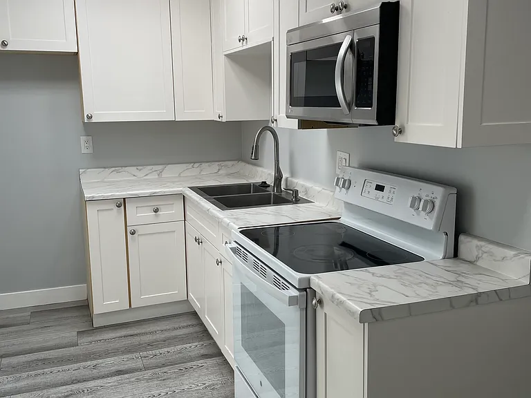 7251 Amigo Ave #18 — Photo 4
