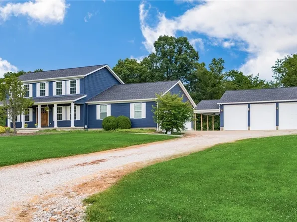 1850 Meadow Creek Dr, Zanesville, OH 43701