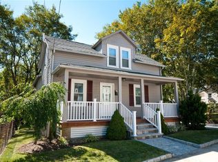 17 Baker St, West Warwick, RI 02893