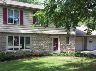 1308 E Meadowbrook Ln, Carbondale, IL 62901