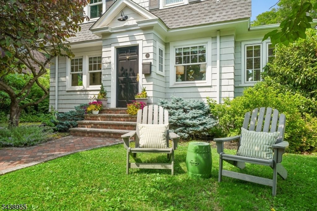 20 Euclid Pl, Montclair, NJ - View 3
