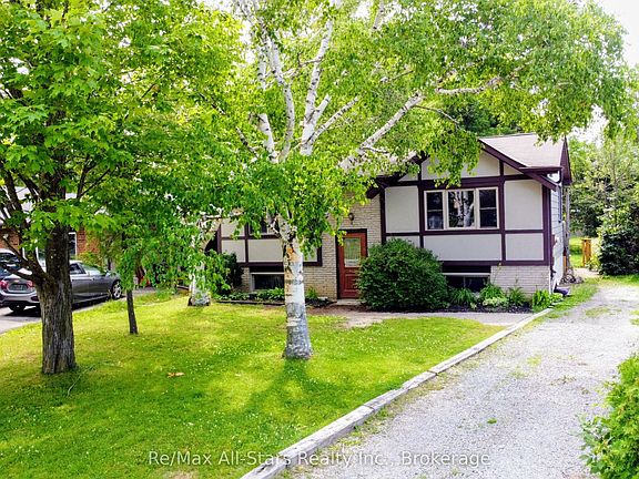 4th image of 1886 Croftdale Cres