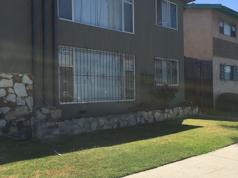 2nd image of 3920 Hillcrest Dr APT A