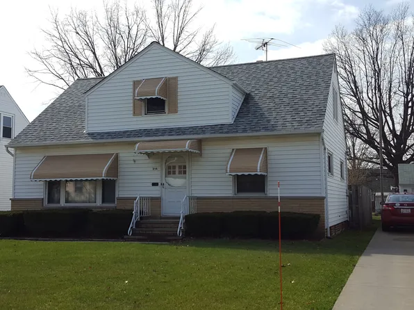 916 E 214th St, Euclid, OH 44119