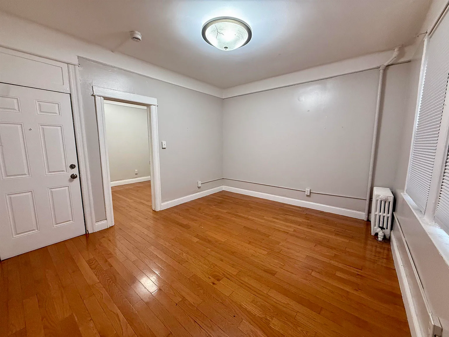 1 bed, 1.0 bath, 550 sqft, $1,750 — Photo 2