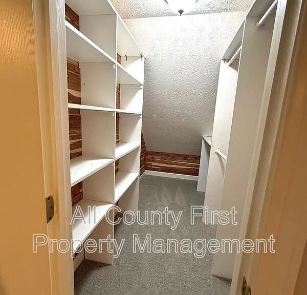 2438 Kings Arms Dr NE — Photo 19