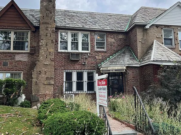 6235 Alderton St, Rego Park, NY 11374