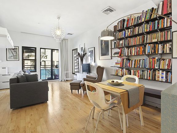 2nd image of 227 E 111th St APT 4D