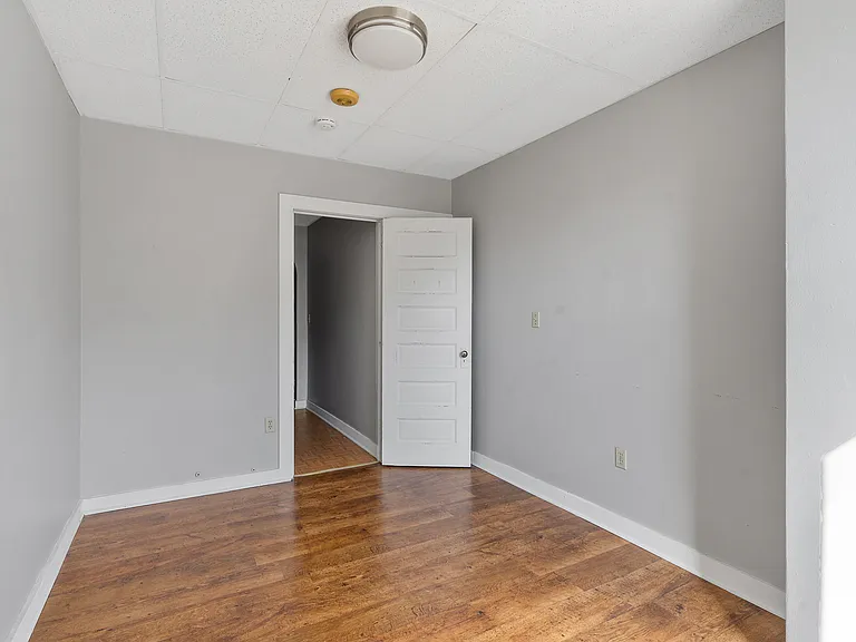315 N Salina St #22 — Photo 36