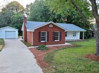 2608 Lamroc Rd, Greensboro, NC 27407