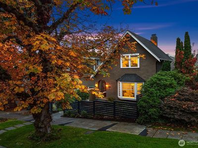 1229 9th Avenue W, Seattle, WA, 98119