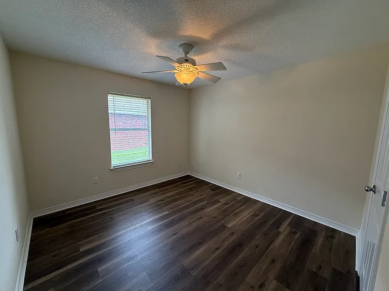 104 Kemper Ln — Photo 16