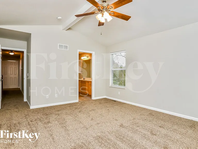3322 Hampton Xing — Photo 8