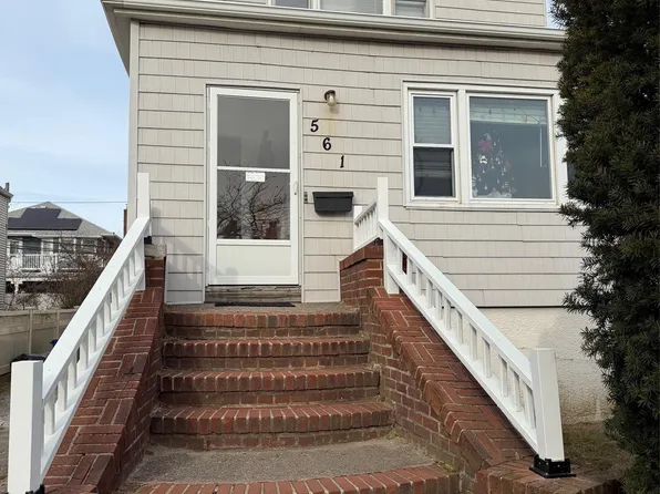 561 E Olive St, Long Beach, NY 11561