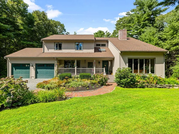 13 Indian Cove Road, Marion, MA 02738