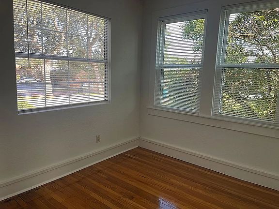 5th image of 1412 Dauphin Ln