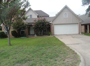 817 Meadowdale Rd, Arlington, TX 76017