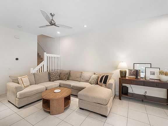 4th image of 5548 Boynton Gardens Drive