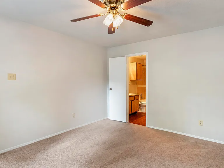 2911 Sycamore Springs Dr — Photo 53