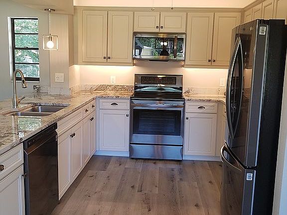 3rd image of 508 W 131st Ave