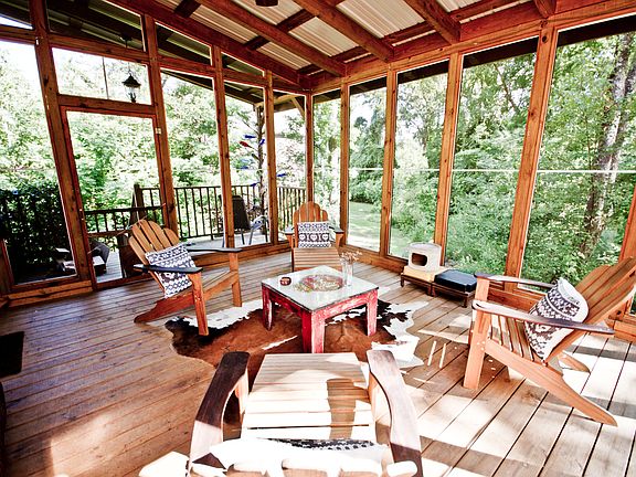 Screened Porch