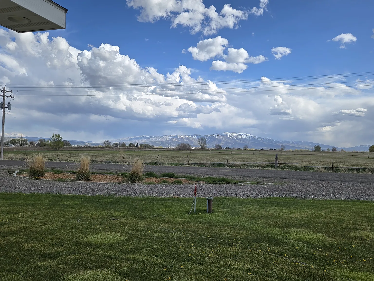 3 bed, 1424 sqft, $1,900 — Photo 2