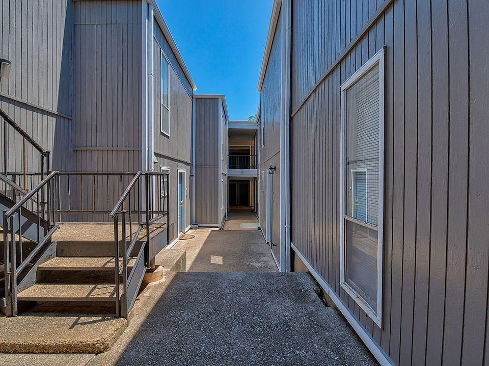 Townsend Place Apartments